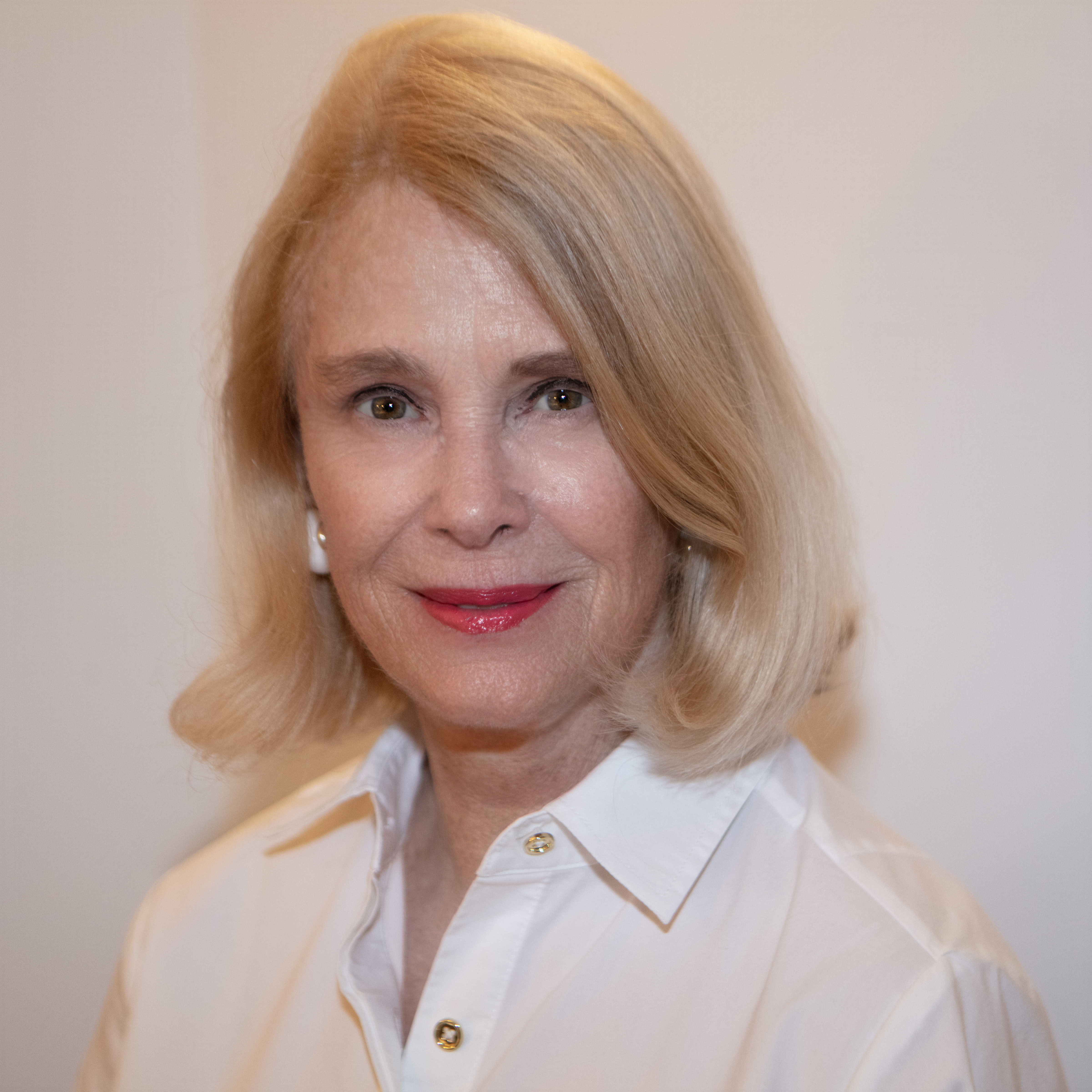 Lorna Hyde Graev